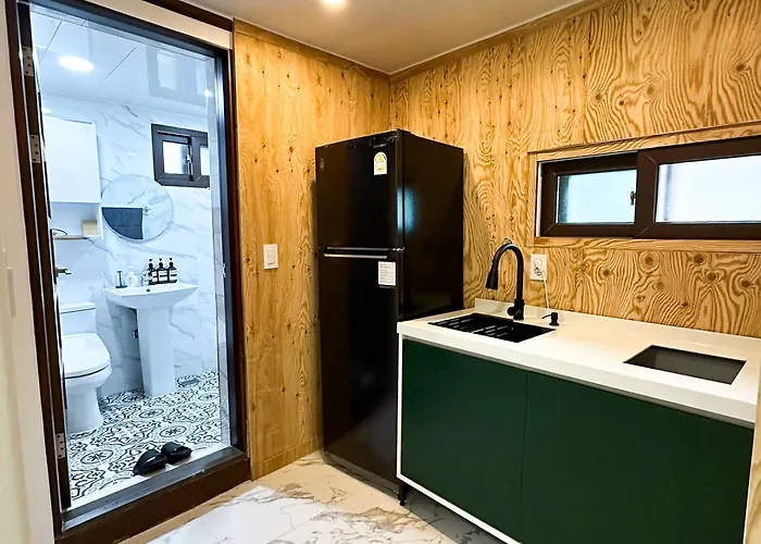 5br Family House, Myeongdong 7 Minutes, Gwanghwamun 10 Minutes, Namsan View, Patio Casa vacanze *