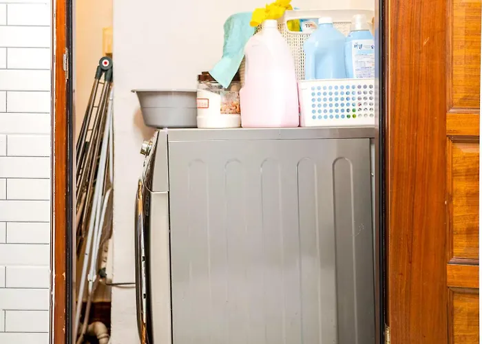Casa vacanze 5br Family House, Myeongdong 7 Minutes, Gwanghwamun 10 Minutes, Namsan View, Patio