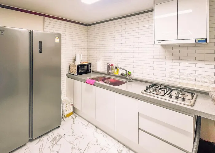 5br Family House, Myeongdong 7 Minutes, Gwanghwamun 10 Minutes, Namsan View, Patio Casa vacanze