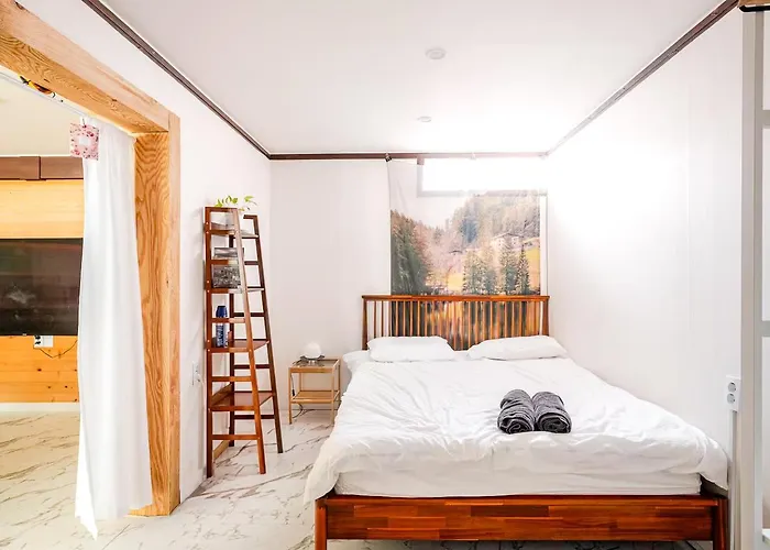 5br Family House, Myeongdong 7 Minutes, Gwanghwamun 10 Minutes, Namsan View, Patio Casa vacanze